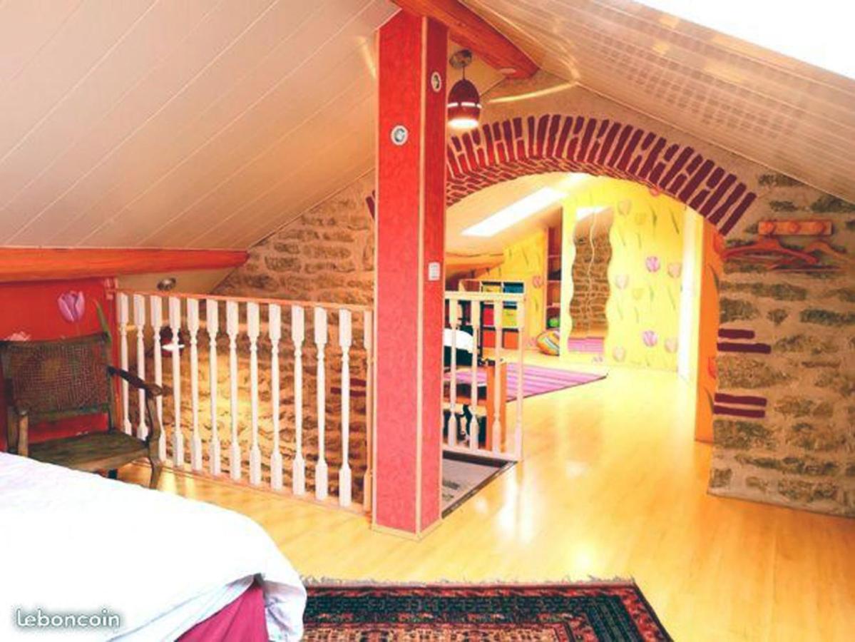 La Providence, Chambres D'Hotes Saint-Sernin-du-Plain 外观 照片