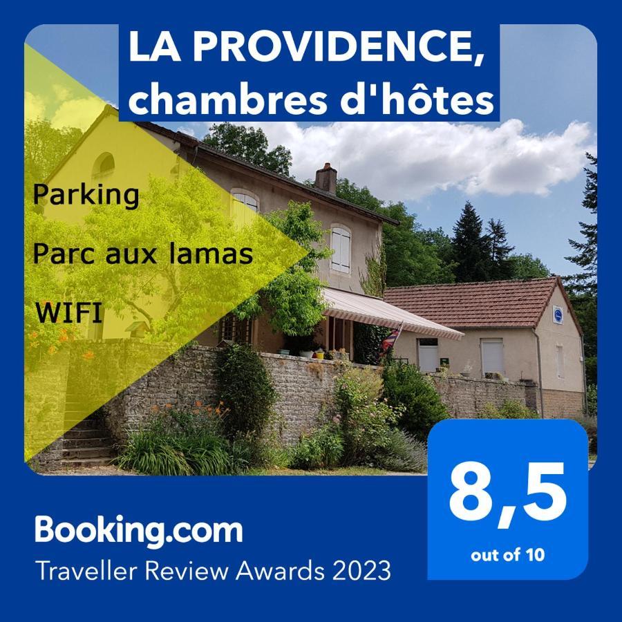 La Providence, Chambres D'Hotes Saint-Sernin-du-Plain 外观 照片